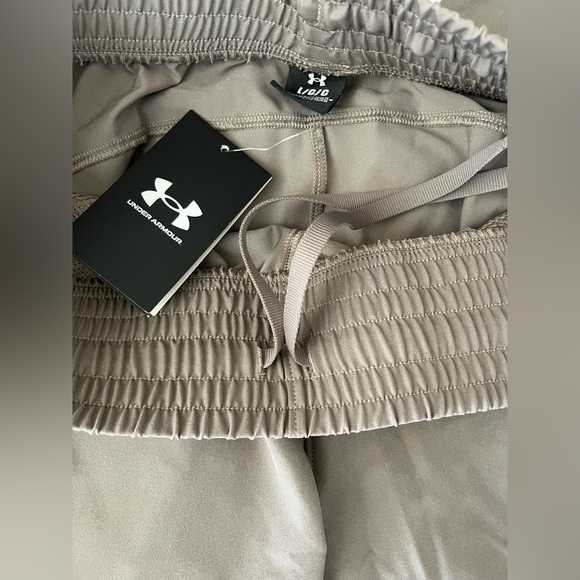 Under Armour | NWT Women's Unstoppable Ankle Pant - Picture 5 of 8
